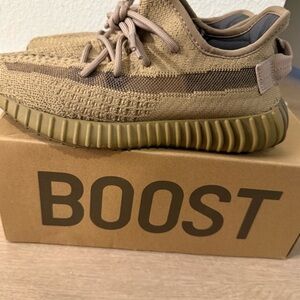 Yeezy Boost 350 V2 Taupe/Brown Athletic Sneakers